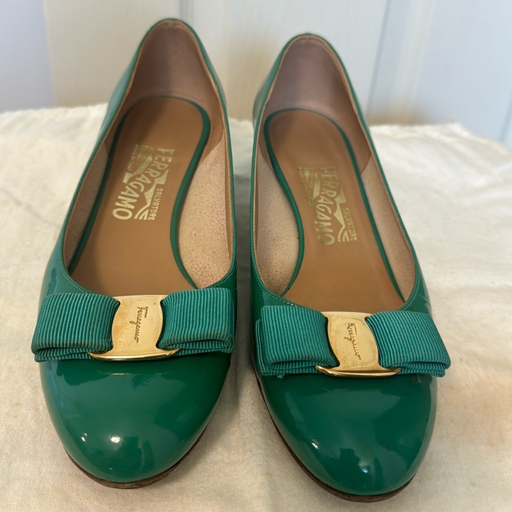 Authentic ferragamo real leather shoes
